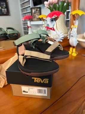 Women’s Teva Hurricane XLT2 Sandal Style 1019235 / BMSM Size: 7 NWT